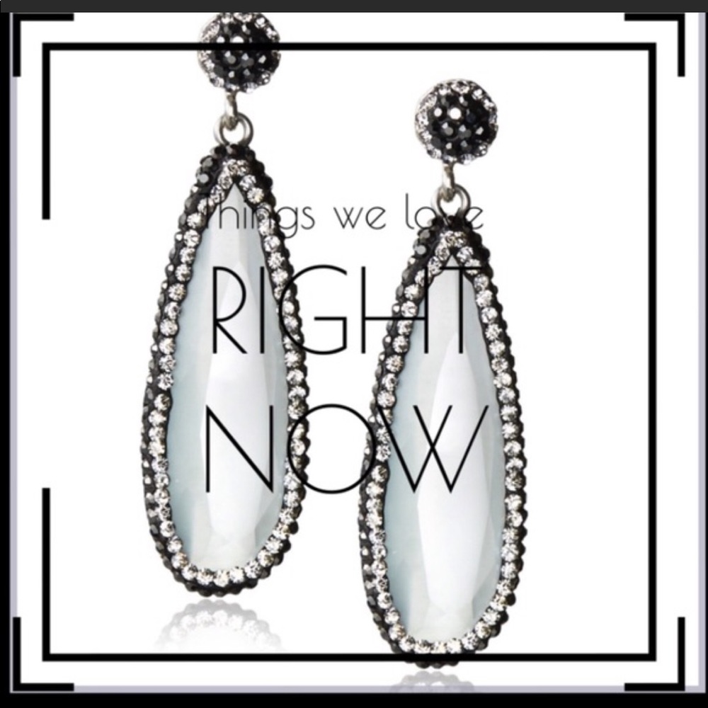 Grand Bazaar Extended Tear Drop Earrings